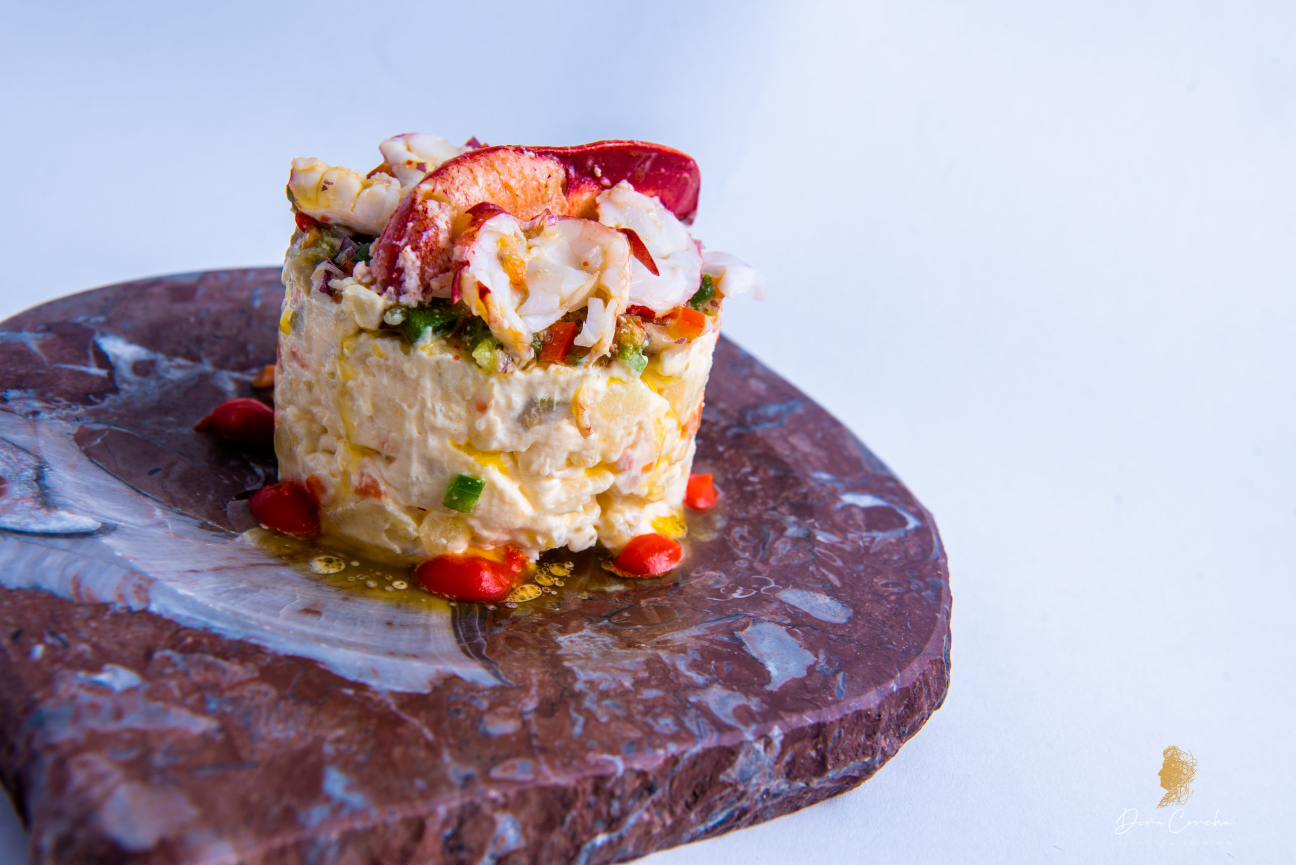 Ensaladilla rusa con salpicón de bogavante de Doña Concha