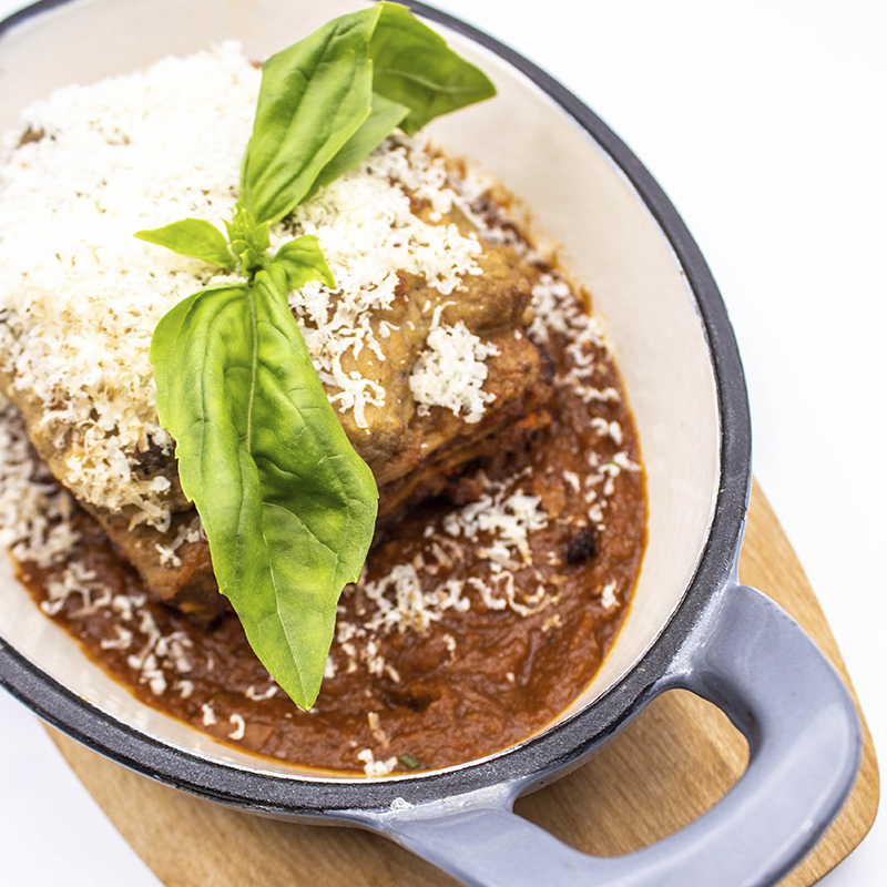 Lasagna de ternera IGP, bechamel de boletus y Gamoneu